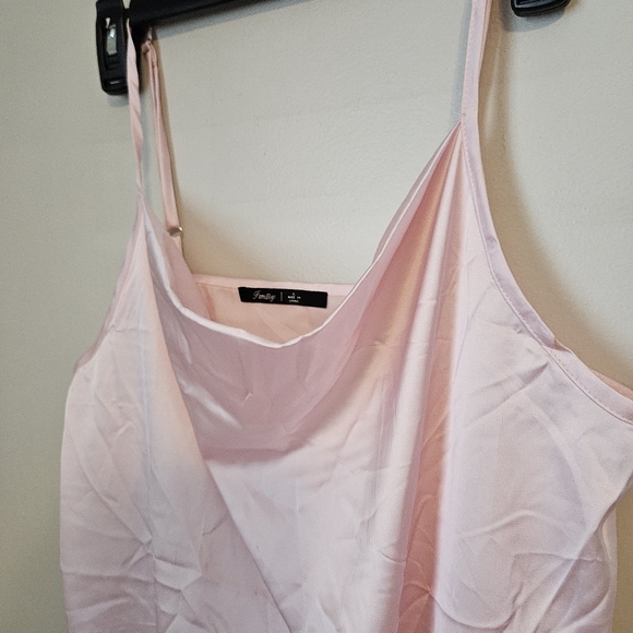 Famulily Tank Top Camisole Elegant Light Pink Cowl Neck Solid Neutral Casual - Picture 2 of 8